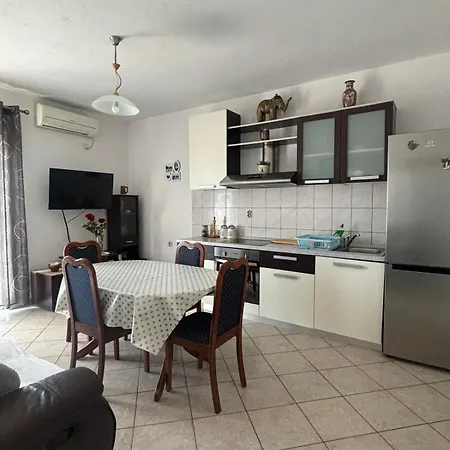 Apartman Mia A3 Solta