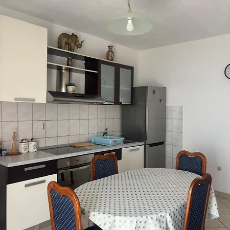 아파트 Apartman Mia A3 Solta