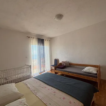 아파트 Apartman Mia A3 Solta Nečujam