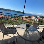 Apartman Mia A3 Solta * Nečujam