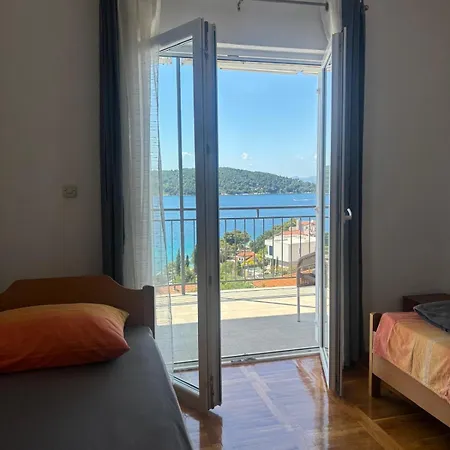 Mia A3 šolta Apartman Nečujam