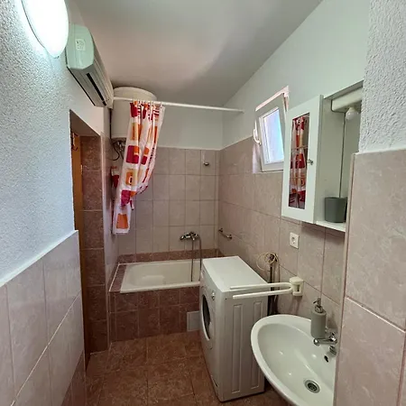 Apartman Mia A3 Solta Nečujam